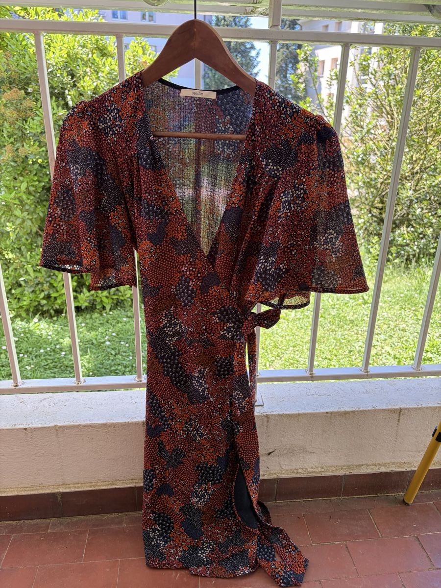 Sessun Vestiti: Robe Sessun – Usato da Lausanne venduto da mai_75ny