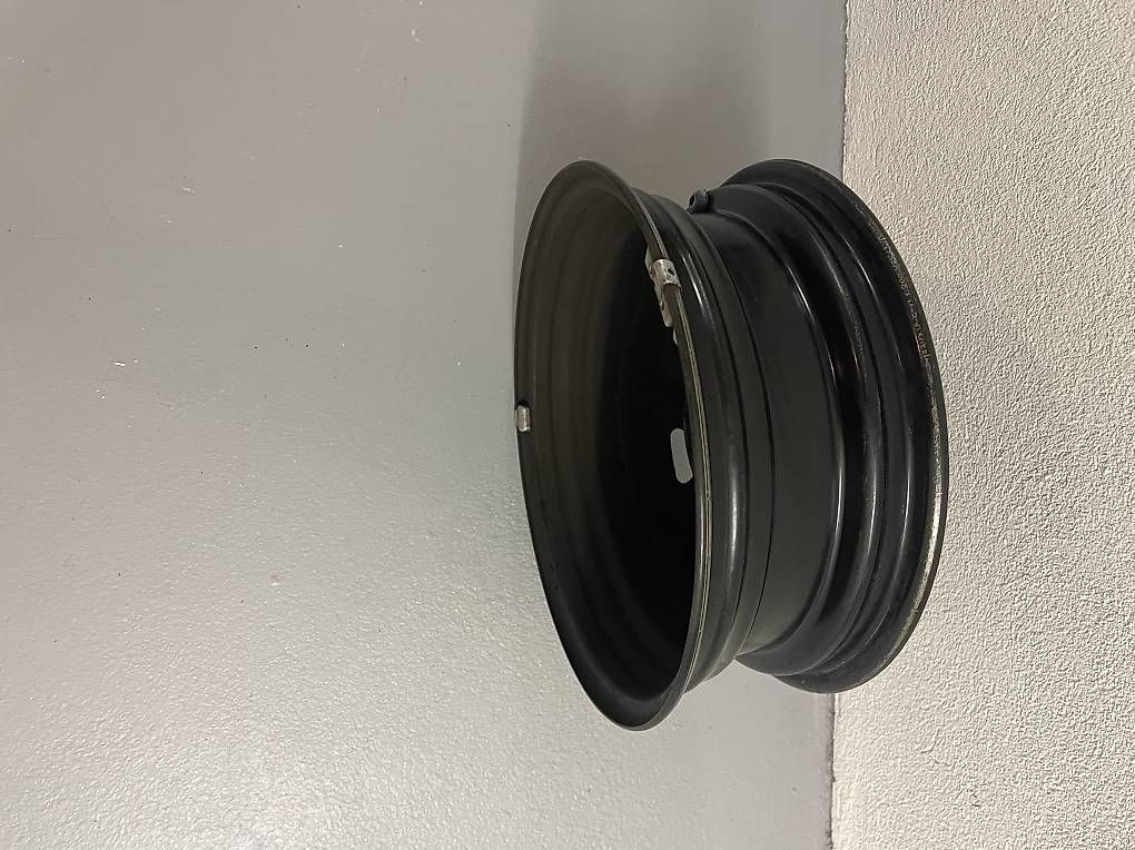Volkswagen Cerchioni: Vendo 4 cerchioni – Usato da Cadenazzo venduto da ero_n8hr 1