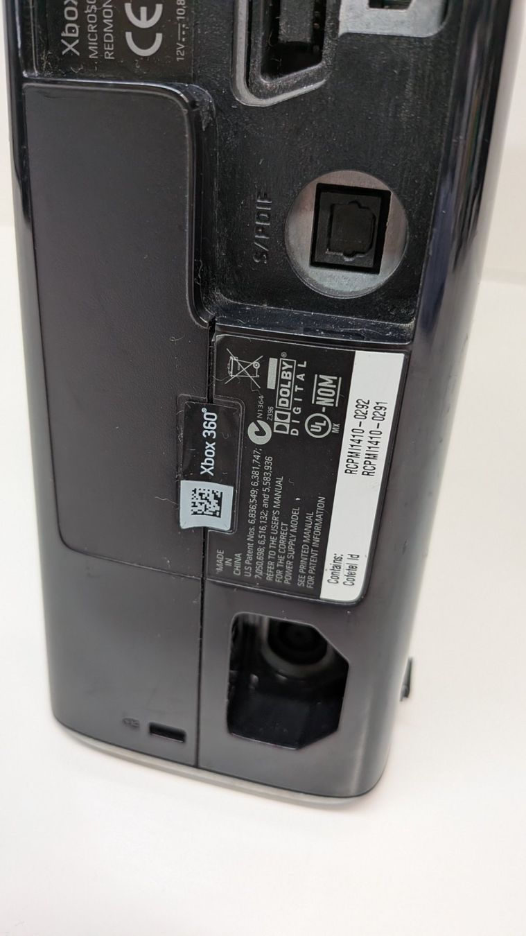 Microsoft Console: Microsoft Xbox 360 S Konsole, 250 GB – Usato da Menziken venduto da mame18 6