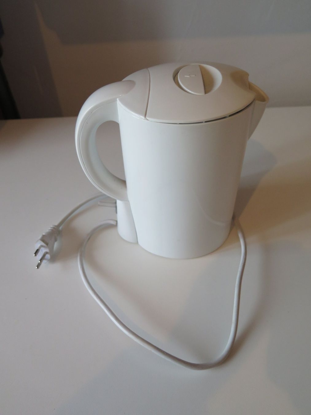Durabase Wasserkocher: Wasserkocher Durabase 1 L – Gebraucht aus Bubikon von Masoala 1
