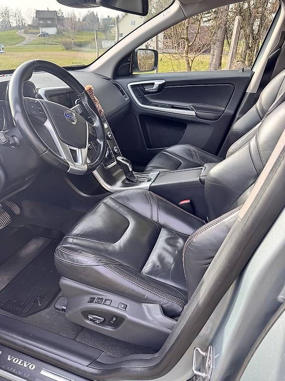 Automobili: Volvo XC 60 aus 1.Hand – Usato da Bubikon venduto da jaschno 4