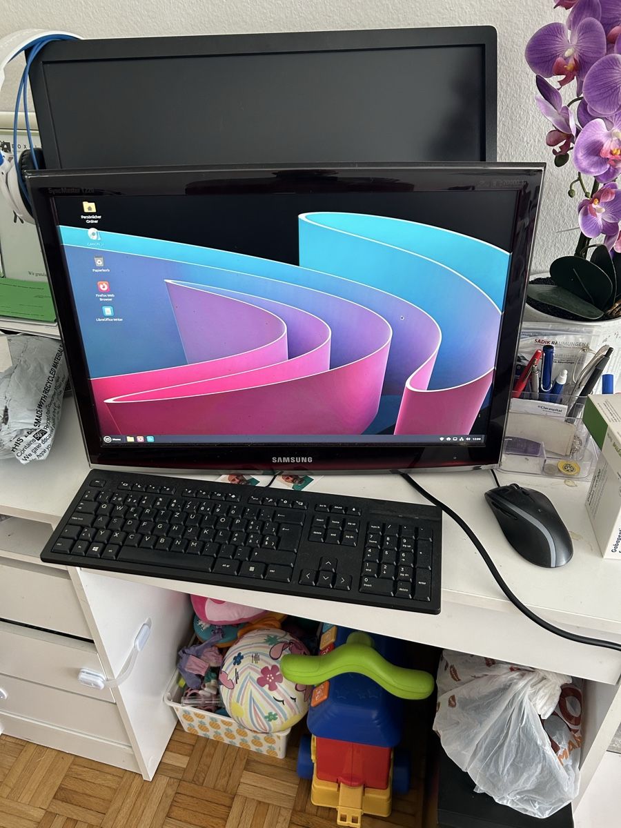 PCs: Samsung  – D'occasion à Basel par Krisztina.na