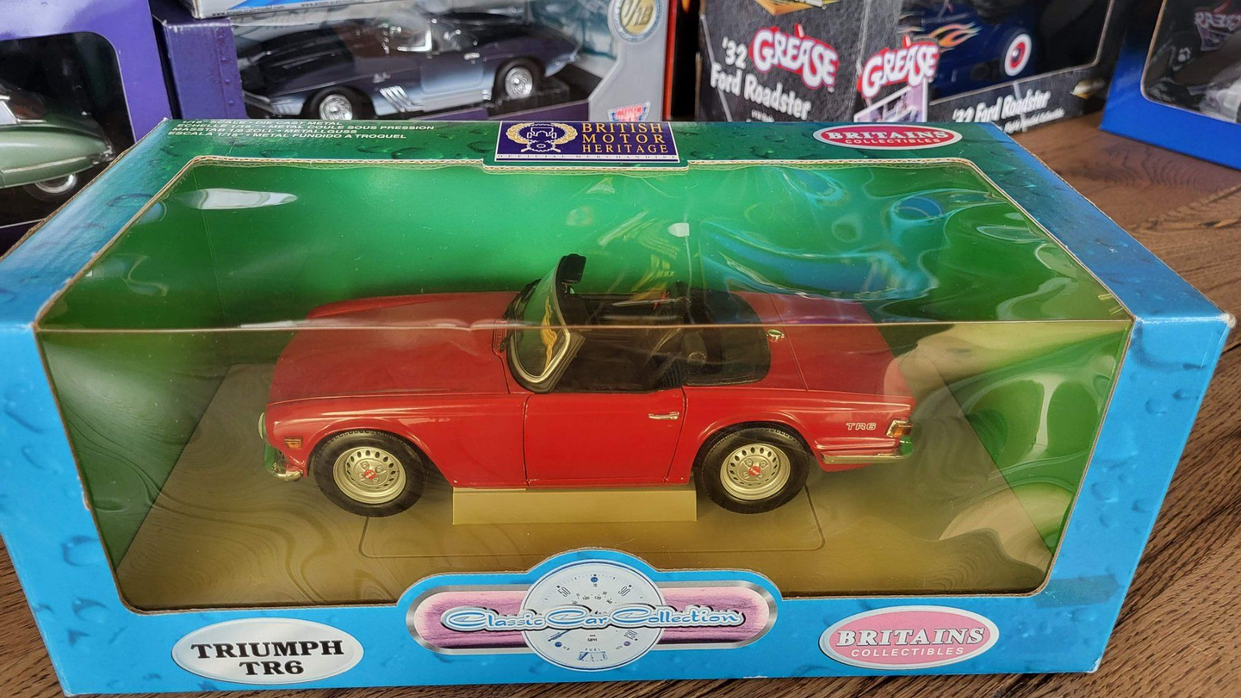 AMT/ERTL Modellautos: Triumph TR6 1:18 Ertl – Gebraucht aus Rothrist von Juana5 7