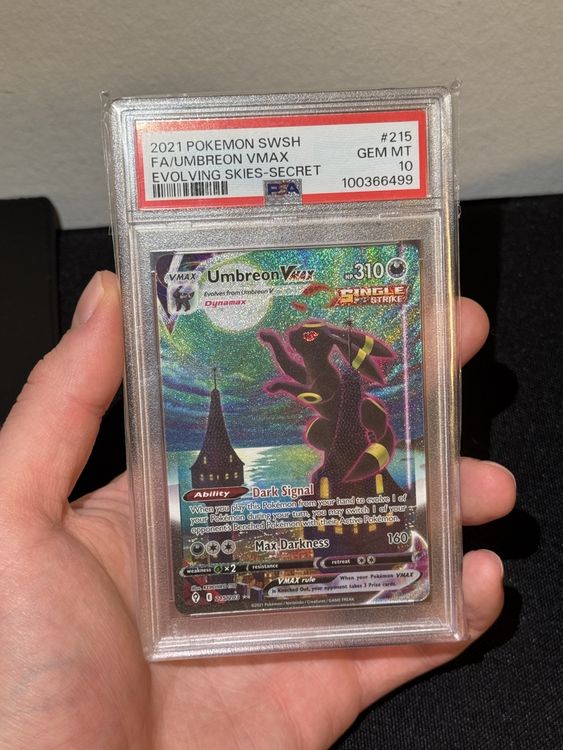thumbnail image 2 of Umbreon VMAX Evolving Skies Keychain – Alternate Art (NOT ACTUAL CARD) Novelty 2 of 6