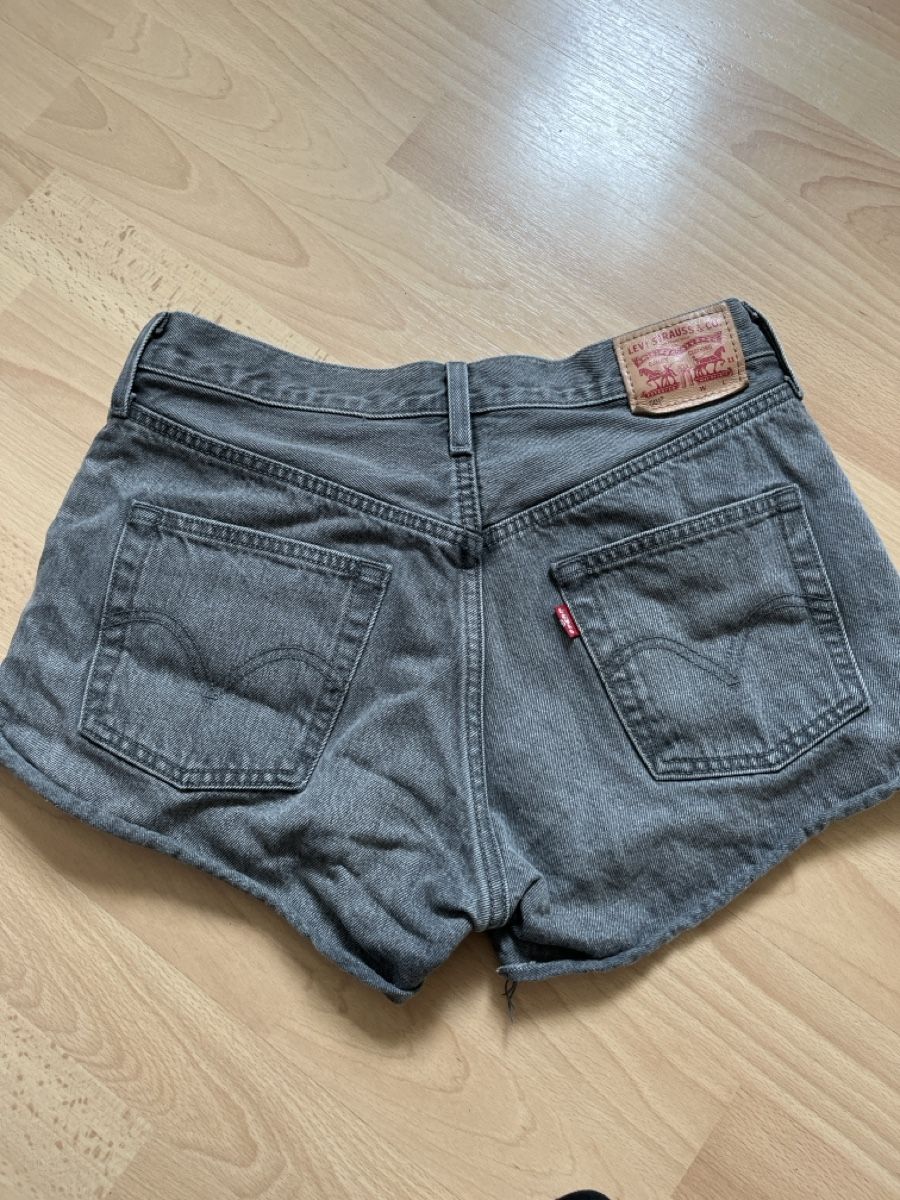 Levi's Jeans: Levis Shorts Gr 28 – Usato da Bremgarten AG venduto da siljamorgenthaler 1