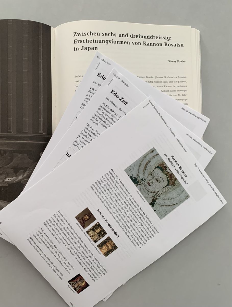 Libri: Japanische Kunst - Illustrierte Bücher – Nuovo (secondo la descrizione) da Düdingen venduto da polytropon_5 5