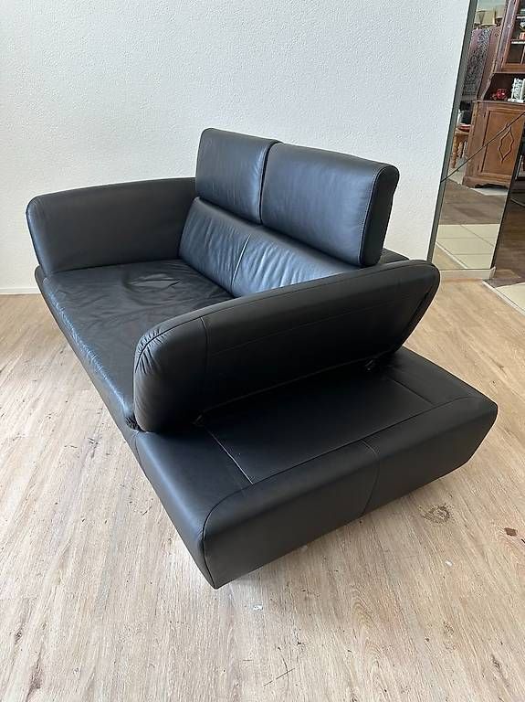 Divani: Modernes 2-Sitzer Sofa aus Kunstleder in Schwarz – Usato da Obernau venduto da Arche_Noah_Brocki 3