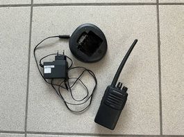 Funkgerät Motorola VX-251 inkl. Ladegerät