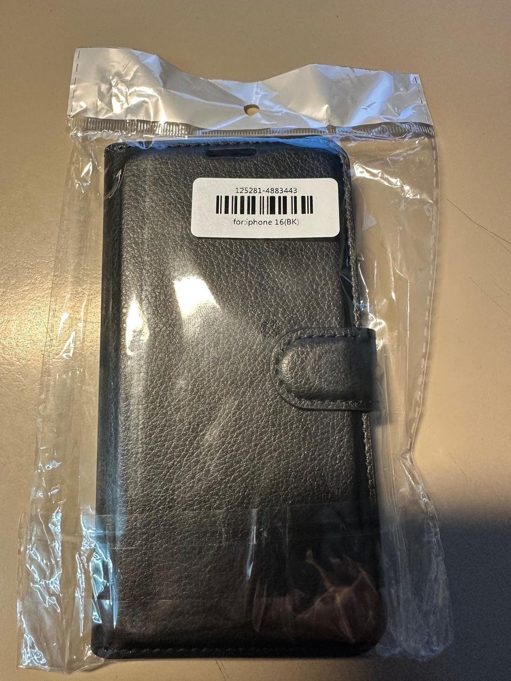 Apple Covers & Schutzfolien: Neue iPhone 16 Hülle aus Leder + Panzerglas – Neu (gemäss Beschreibung) aus thörishaus von kukuk11