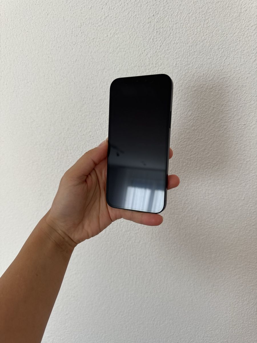Apple Handys / Smartphones: iPhone 12, Schwarz, mit Originalverpackung – Gebraucht aus Uetikon am See von happywishes 1