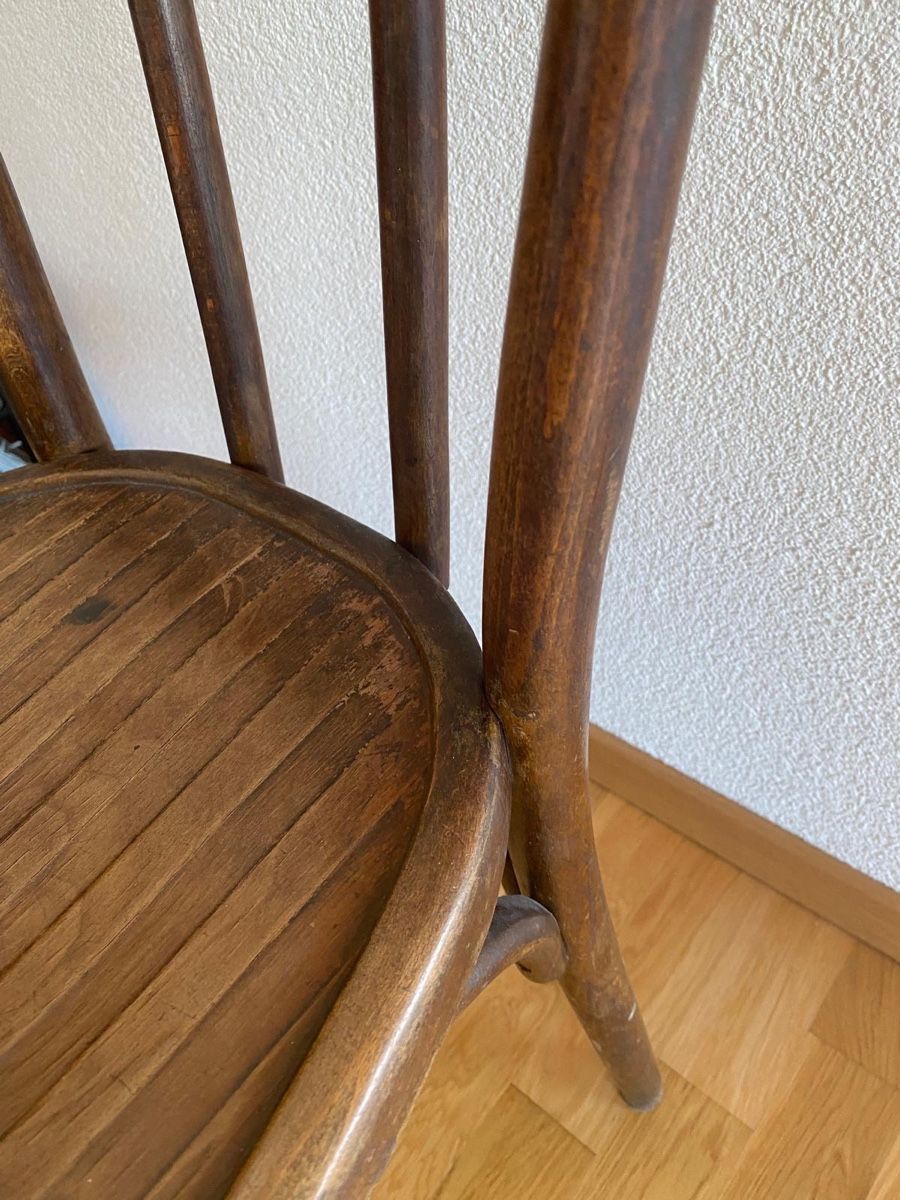 Tavoli: Antiker Tisch mit Stuhl – Usato da Obernau venduto da SIGGEW 7