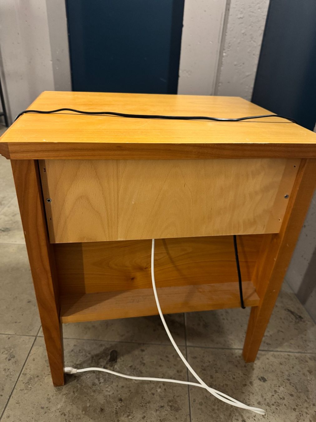 Cassettiere: Mid-Century Vintage Kommode/Nachttisch – Nuovo (secondo la descrizione) da Zürich venduto da RMS_30 1