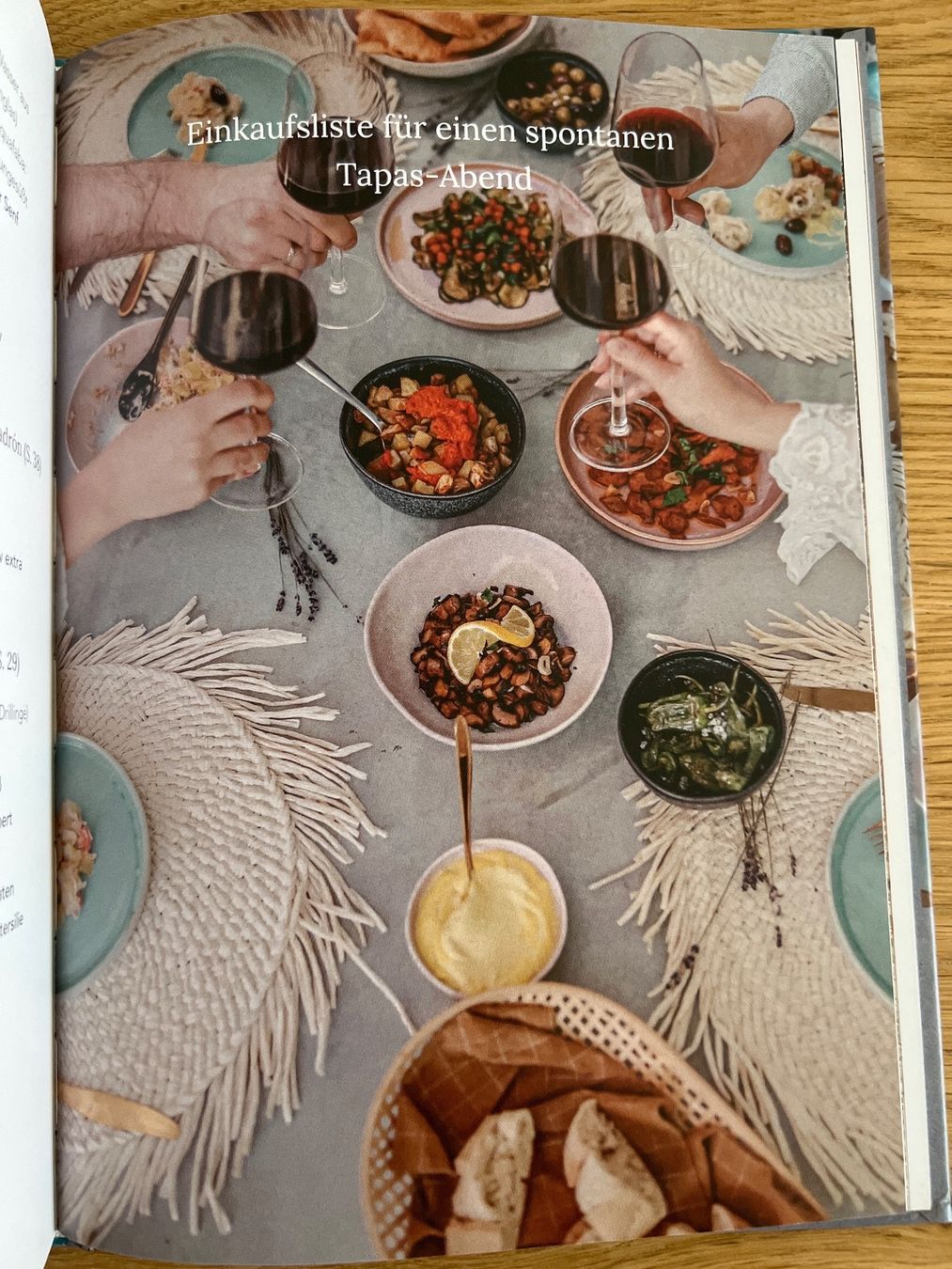 Libri: Kochbuch Vegane spanische Tapas und Desserts – Nuovo (secondo la descrizione) da Zürich venduto da kitsune 4
