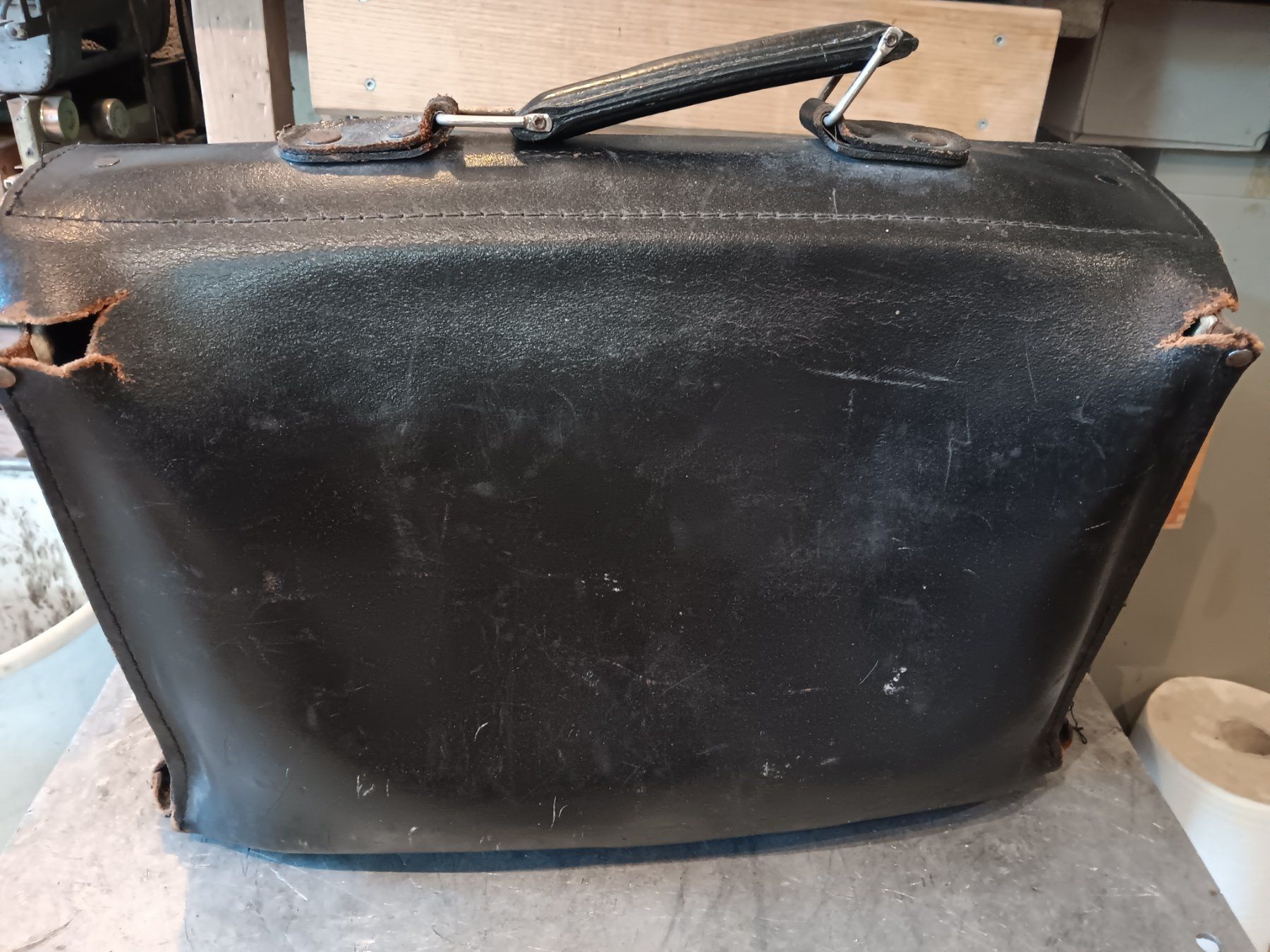 Tutti gli attrezzi: Gefüllte Werkzeugtasche aus Leder. – Usato da Dietikon venduto da Sauber64 6