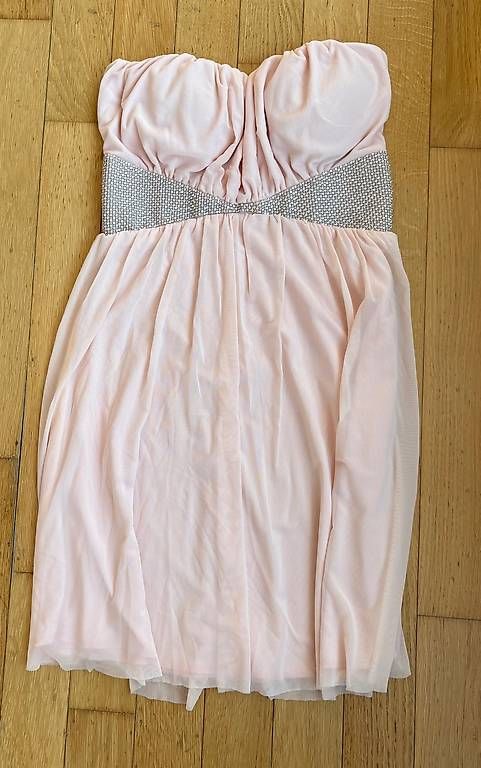 Kleider: Kurzes elegantes Kleid Grösse S – Gebraucht aus Glarus von nic_yv9x
