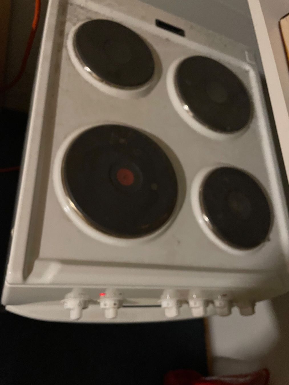 Bosch Elettrodomestici da cucina: BOSCH Backofen mit 4 Kochplatten – Usato da Waltenschwil venduto da fro_qb57 2