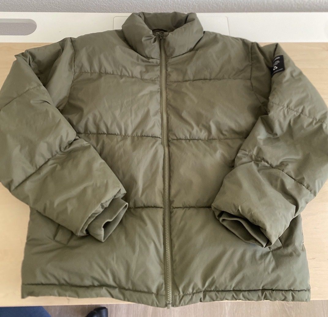 Giacche: DEDICATEDBRAND winter Jacket green size L – Nuovo (secondo la descrizione) da Dietlikon venduto da ish_jl6m