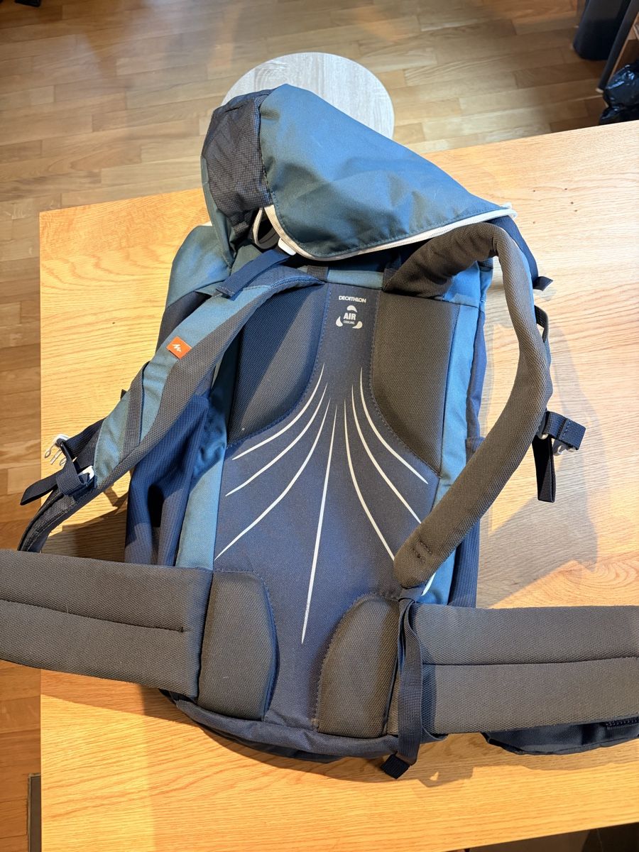 Decathlon Zaini: Quechua Rucksack 40l gebraucht – Nuovo (secondo la descrizione) da Weinfelden venduto da kap_mh5p 1