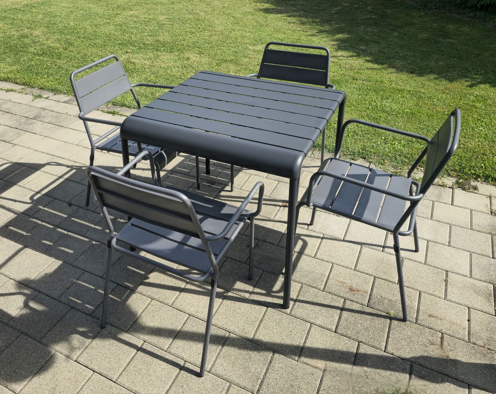 Tische: Gartentisch mit 4 Stühlen – Gebraucht aus Etzgen von VierRingeA6