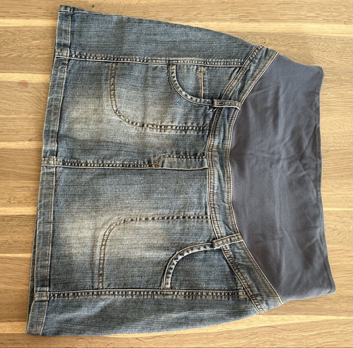 Gonne: Jupe en jeans grossesse  – Usato da Chavornay venduto da geo_68zn