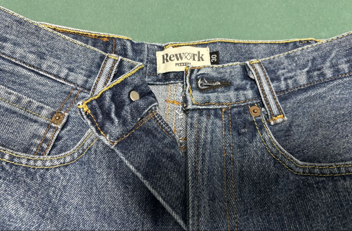 Levi's Jeans: Levi's Jeans-Shorts, Grösse 30  – D'occasion à Zollikerberg par Jvac2 4