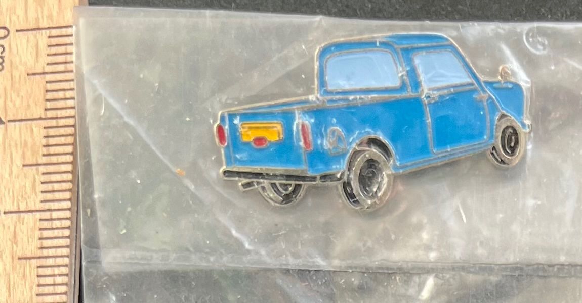 Plaquettes & Badges: Pick-Up Car blau OVP/ Pin – D'occasion à Ostermundigen par DaxKarten-75