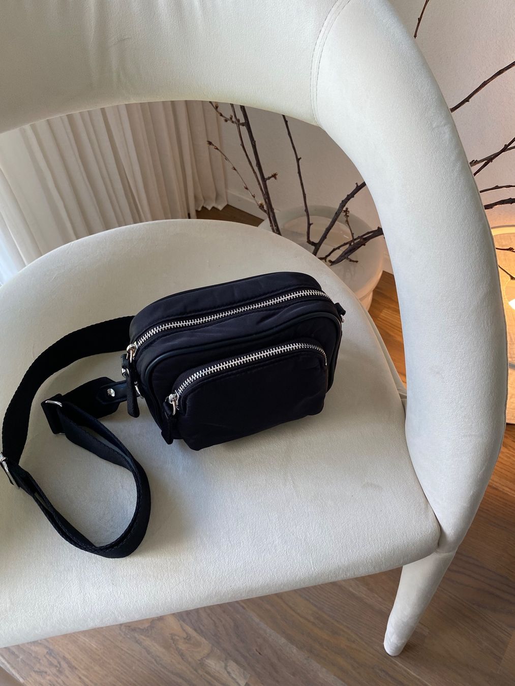 H&M Taschen für Damen: Wie neu schwarze Tasche H&M – Gebraucht aus Langenthal von vik_v5ml
