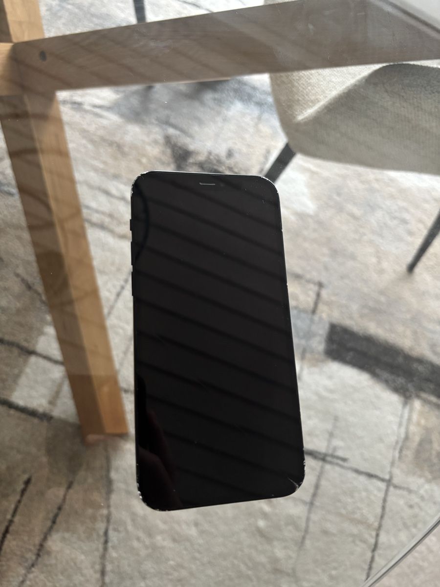Apple Telefoni cellulari / Smartphones: iPhone 12 64GB Schwarz – Usato da Horgen venduto da nutzer8810 2