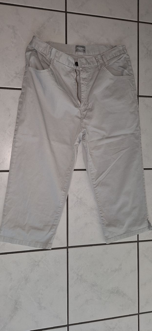 Hosen: Damen Hose Gr. 42 / hellgrau – Gebraucht aus Schwyz von cla_8w6t