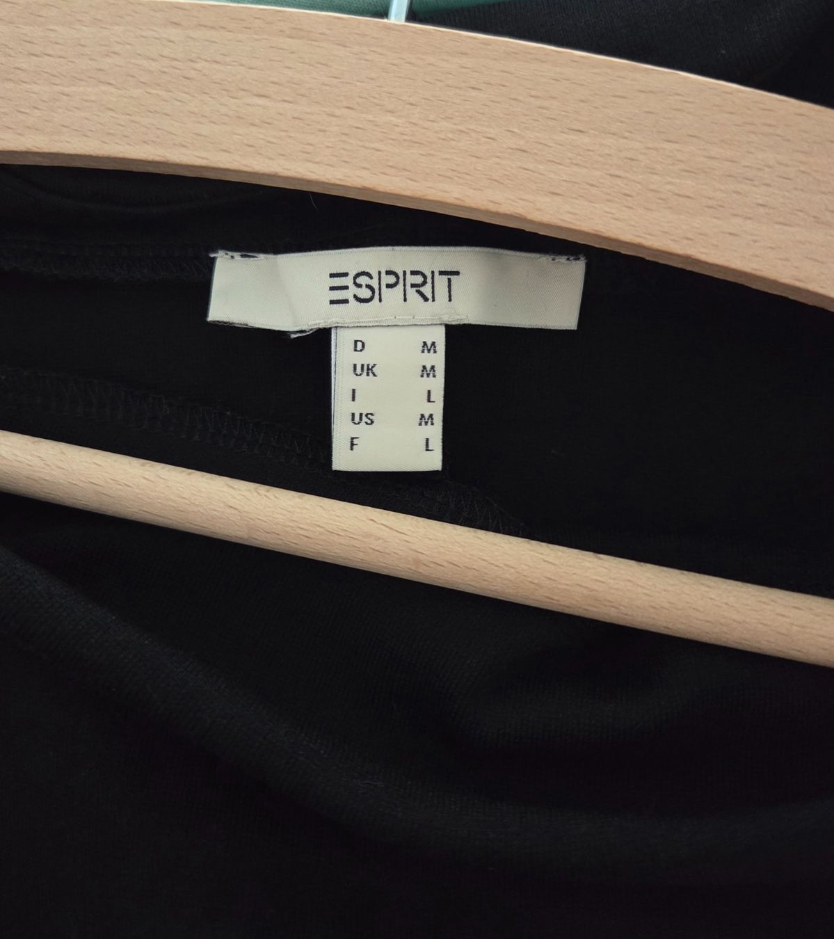 Kleider: Kleid schwarz Grösse M Esprit – Gebraucht aus Domat/Ems von rof_j2rm 1