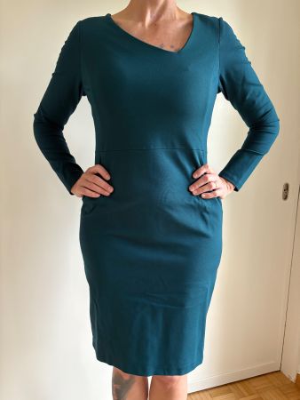 Elegantes Kleid Petrol Gr. 44 von Femkit Berlin