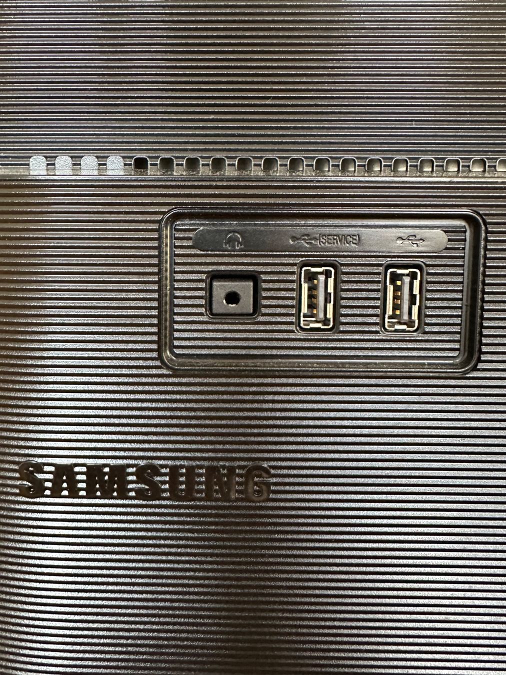 Samsung Monitore: Bildschirm Samsung – Gebraucht aus Luzern von Leumatt2015 5