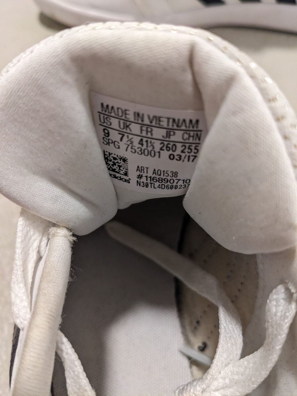 Adidas Scarpe da donna: Adidas Damenschuhe, Grösse 41 – Usato da Trachslau venduto da Tijneee 2
