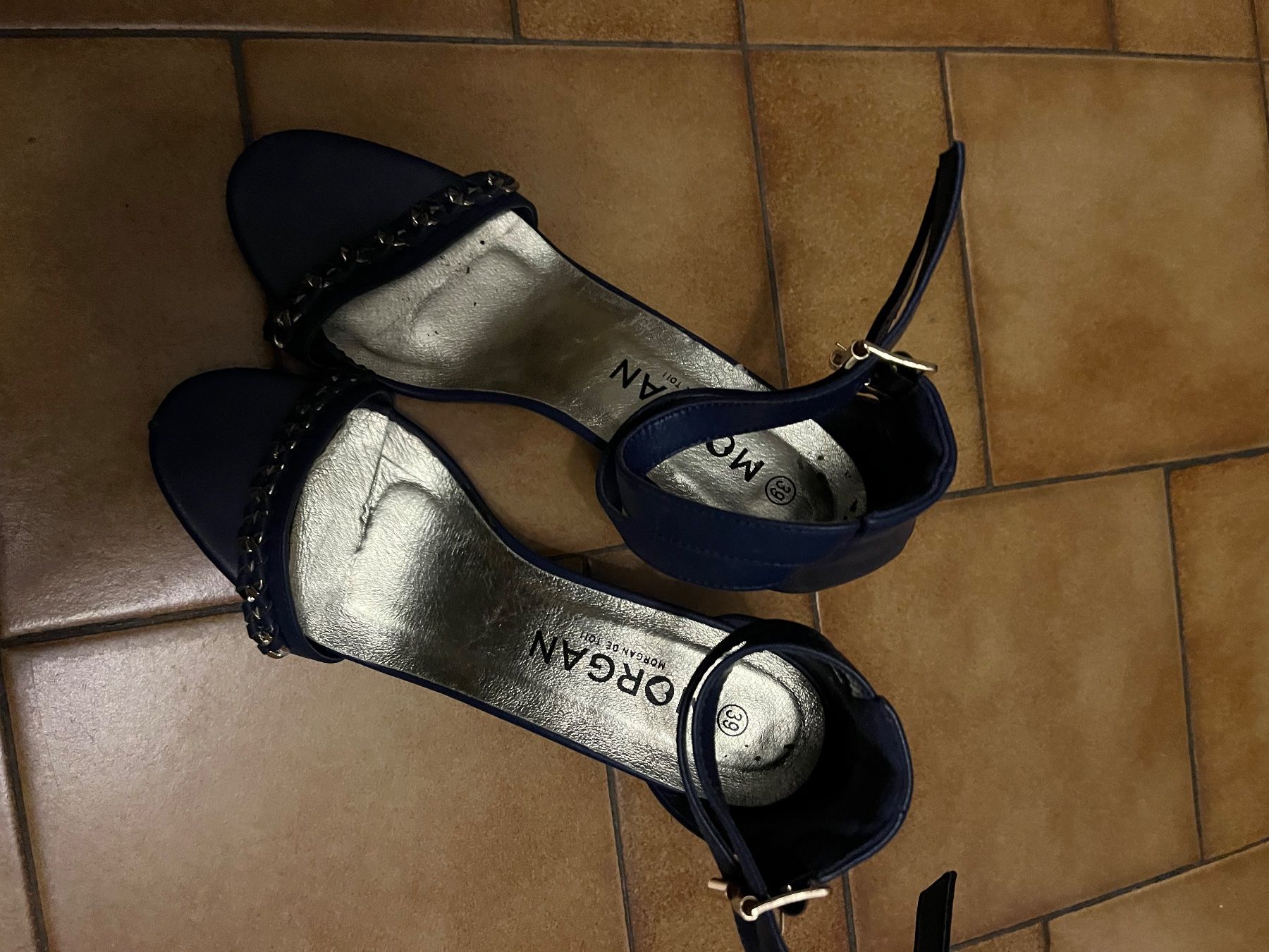Scarpe da donna: Sandales bleues Morgan Taille 39 – Usato da Veyrier venduto da kimedovapa