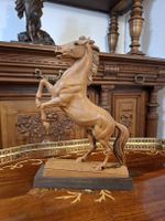  Dekofigur Steigendes Pferd – Elegante Statue aus Kunstharz