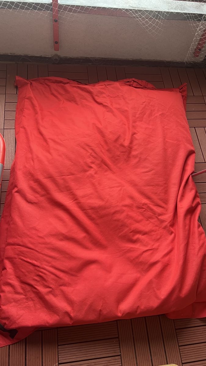 Cuscini: pouf rouge – Usato da Bussigny venduto da Hudonic