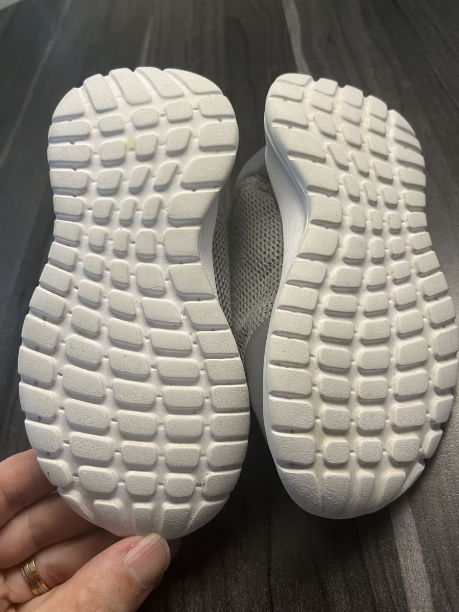 Adidas Chaussures garçon: Sneakers adidas Kinder Grösse 27 – D'occasion à Unterkulm par Swissbmwdriver 2