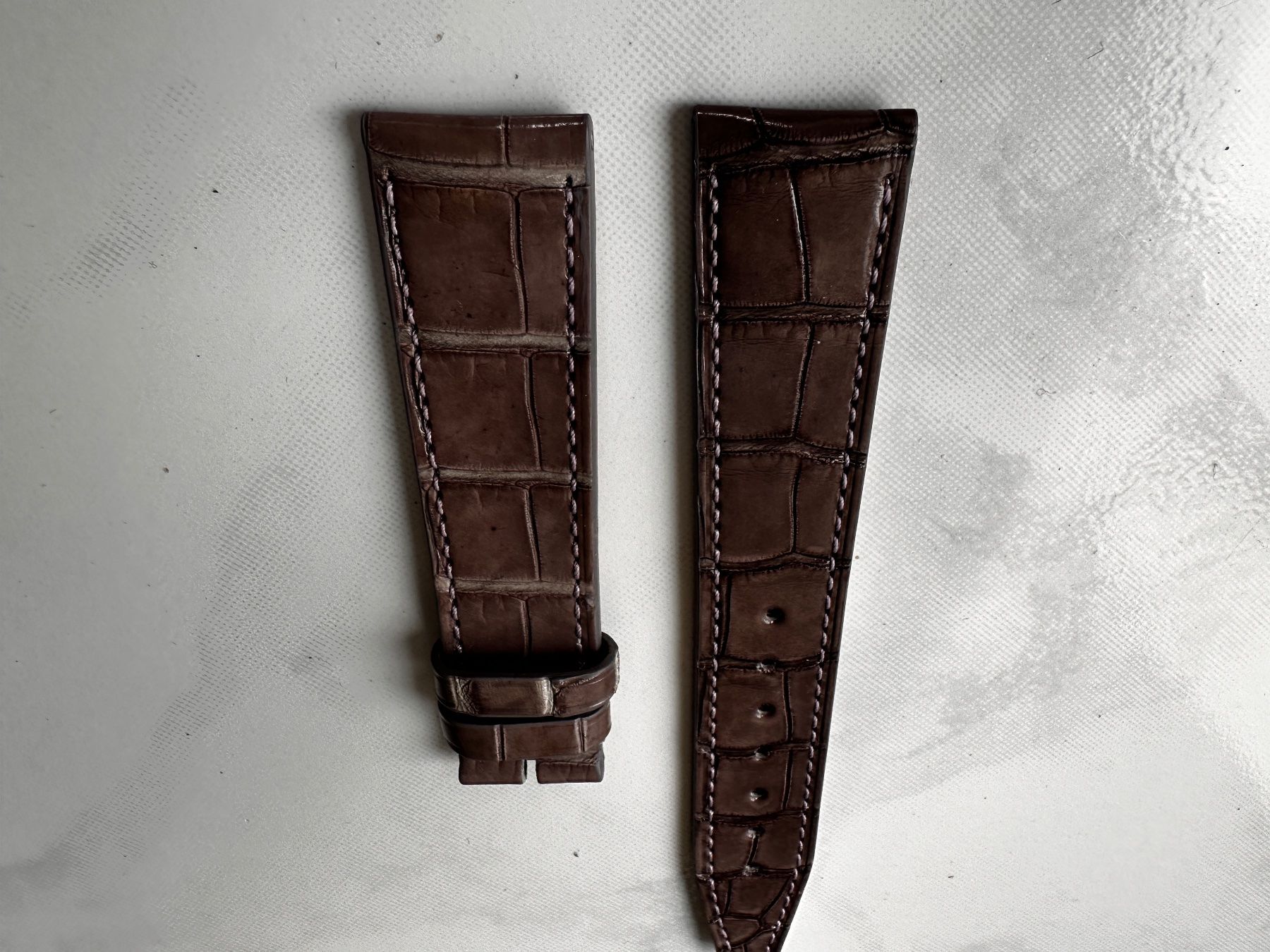 IWC Armbänder & -reifen: IWC Krokodilleder Armband – Gebraucht aus Neunkirch von internet-shop 2
