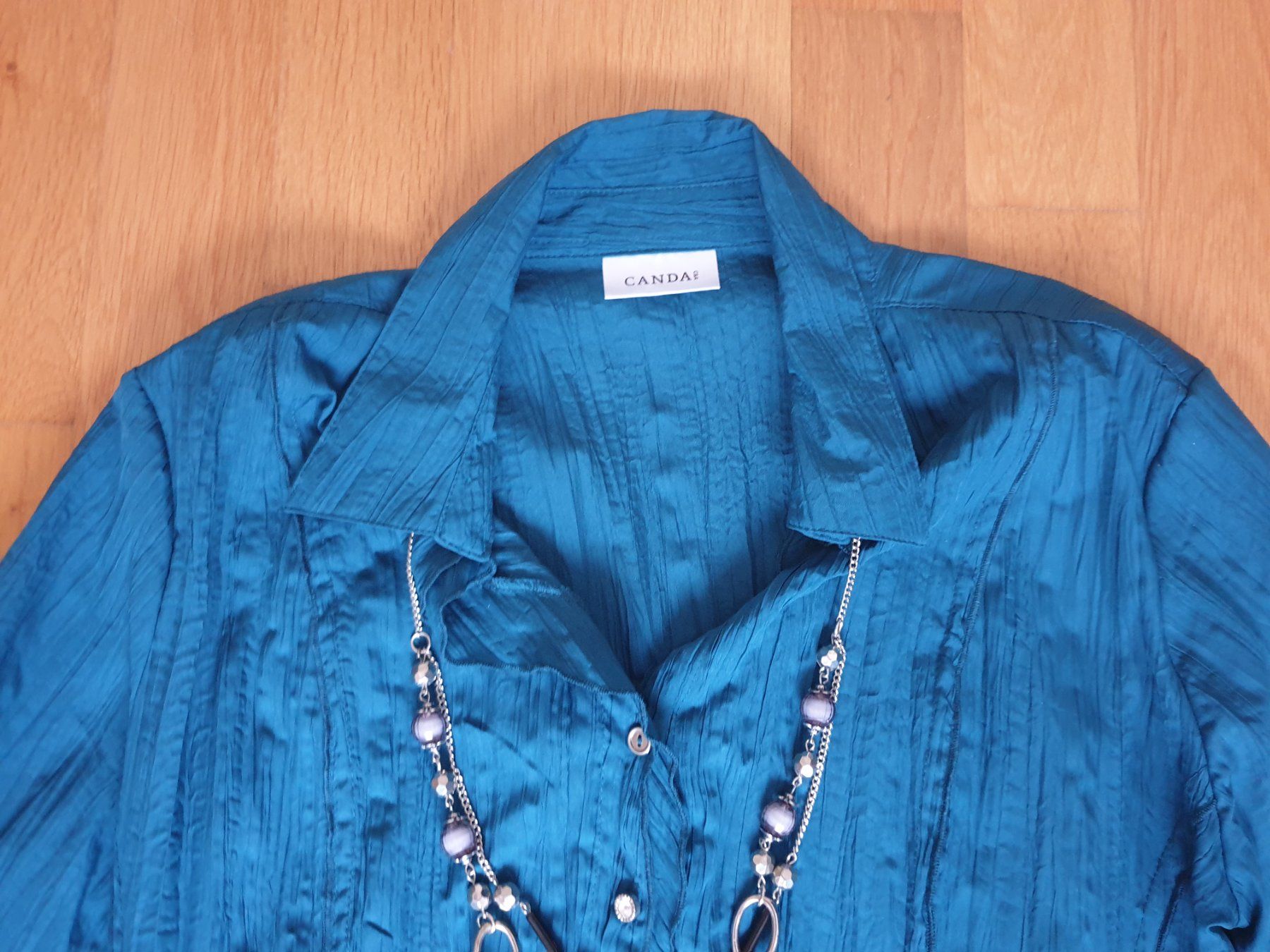 C&A Camicette: Damen Bluse, mit Halskette, petrol, Gr. 40 – Usato da Möriken AG venduto da pam66 3