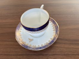 Tasse mit Untertasse Porzellan blau gold guter Zustand