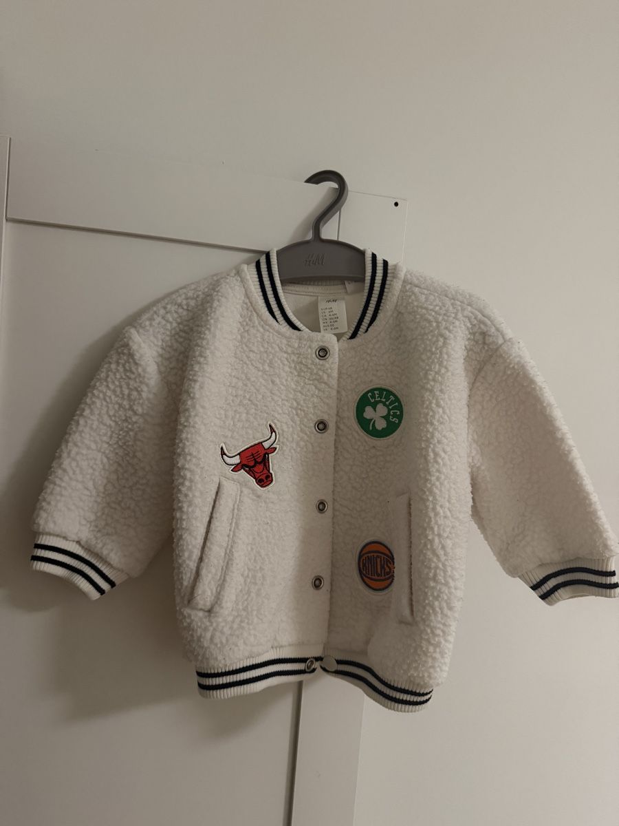 H&M Giacche & Cappotti: Teddy Fleece „NBA Style“ - Grösse 68 – Nuovo (secondo la descrizione) da Bern venduto da bibibouchette 1