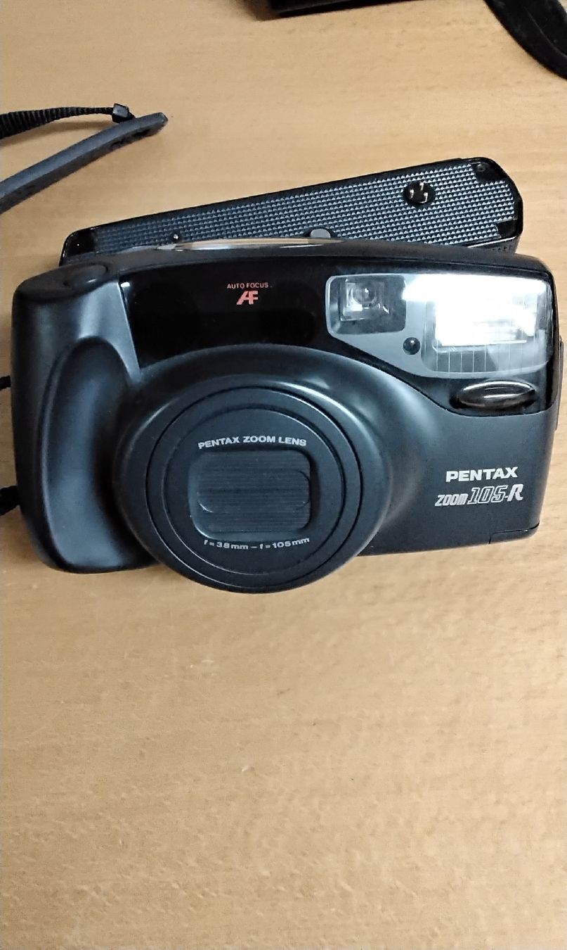 Pentax Fotocamera: PENTAX  Lens Kamera – Usato da Schwadernau venduto da lil_ysj8