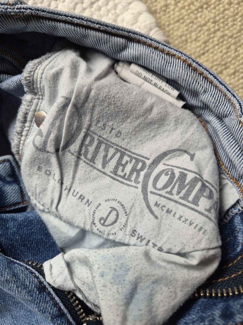 Jeans: Jeans – Gebraucht aus Lauterbrunnen von MassimoNr.01 1