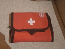 Erste Hilfe Tasche für Haustiere rot guter Zustand