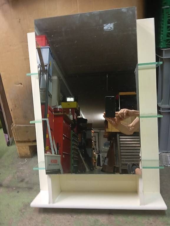 Armadietti a specchio: Spiegelschrank Bad mit Steckdose weiss... – Usato da Basel venduto da Petergunn 3