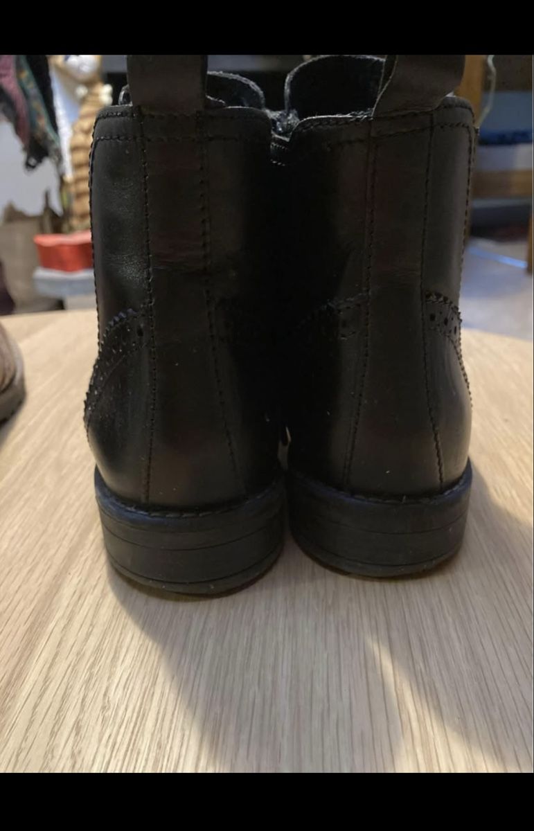 Damenschuhe: Bottines Chelsea – Gebraucht aus St-Maurice von cry_tgq8 1