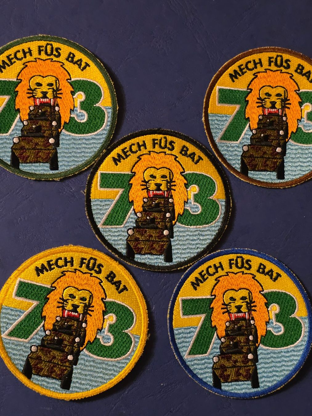 Schweizer Armee Placchette & Badge: Mech Bat 5 Stück neu – Nuovo (secondo la descrizione) da Prangins venduto da AdjEM08