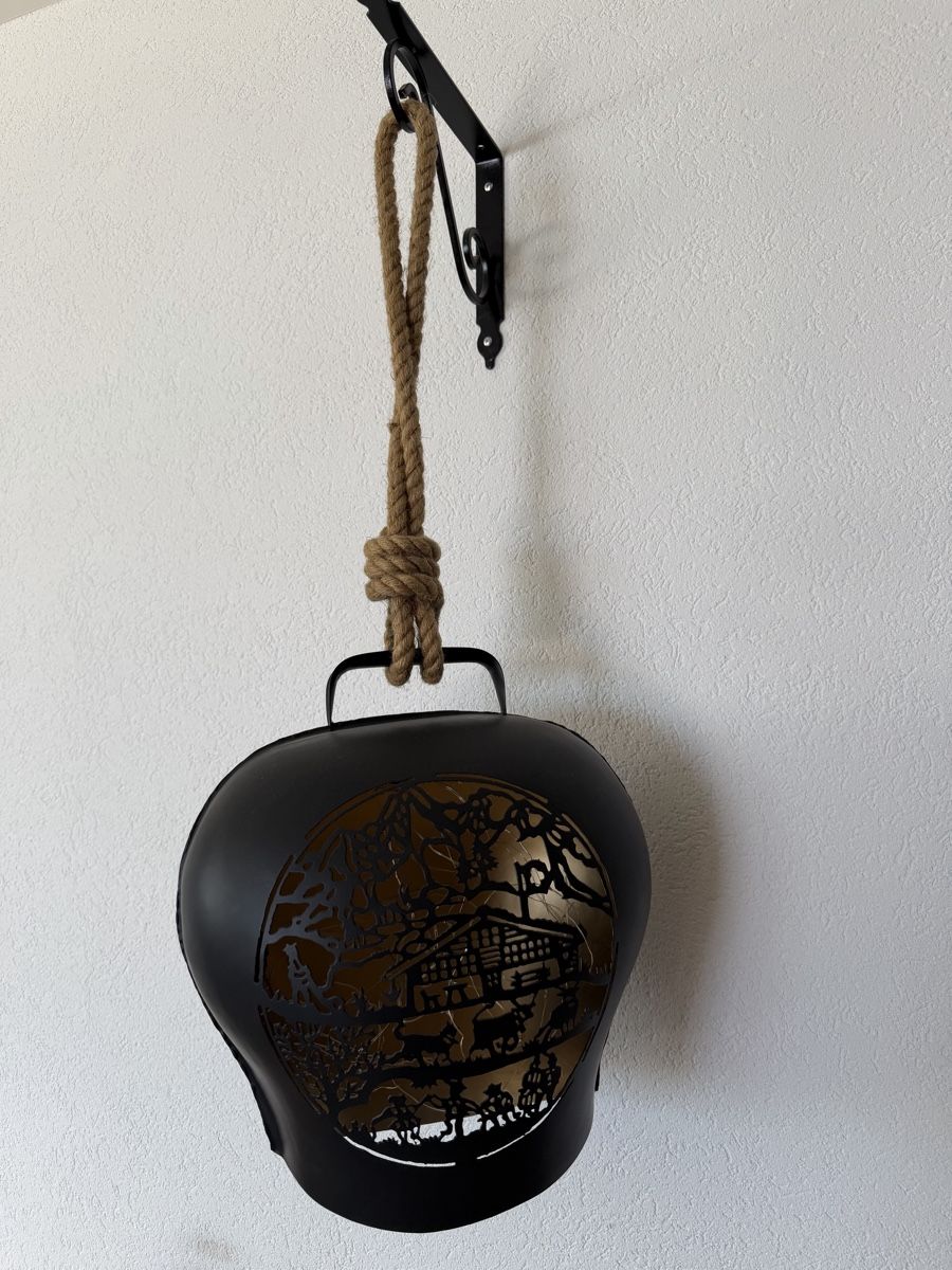 Alle Dekorationen: Cloche décorée avec vaches chalet – Neu (gemäss Beschreibung) aus Botyre (Ayent) von Claude-EvelyneS 1