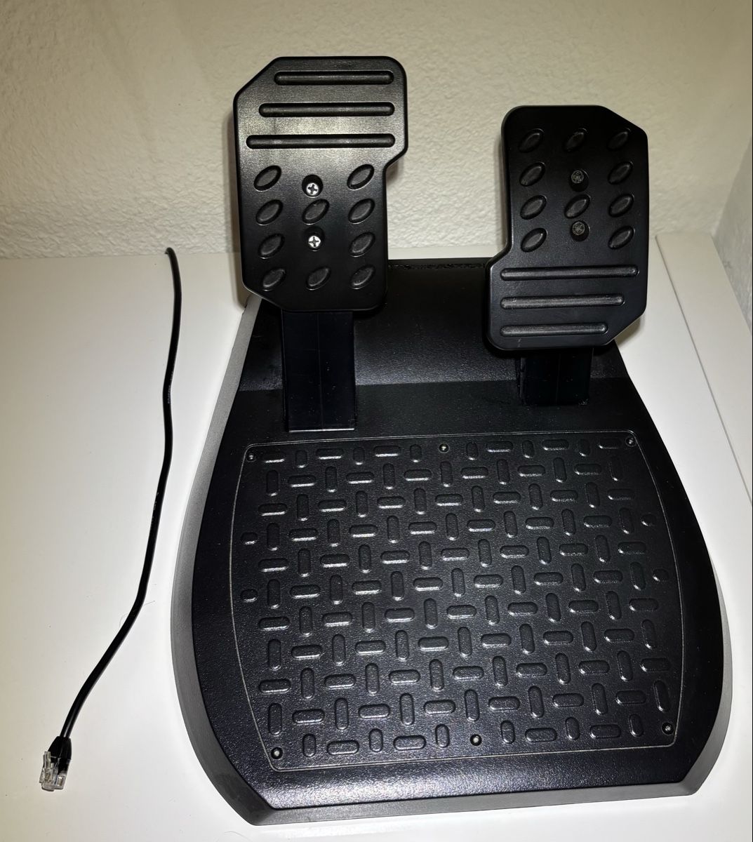 Thrustmaster Controller: Thrustmaster T150 Force Feedback Lenkrad inkl. Pedale  – Gebraucht aus Burgdorf von sim_d7rs 1