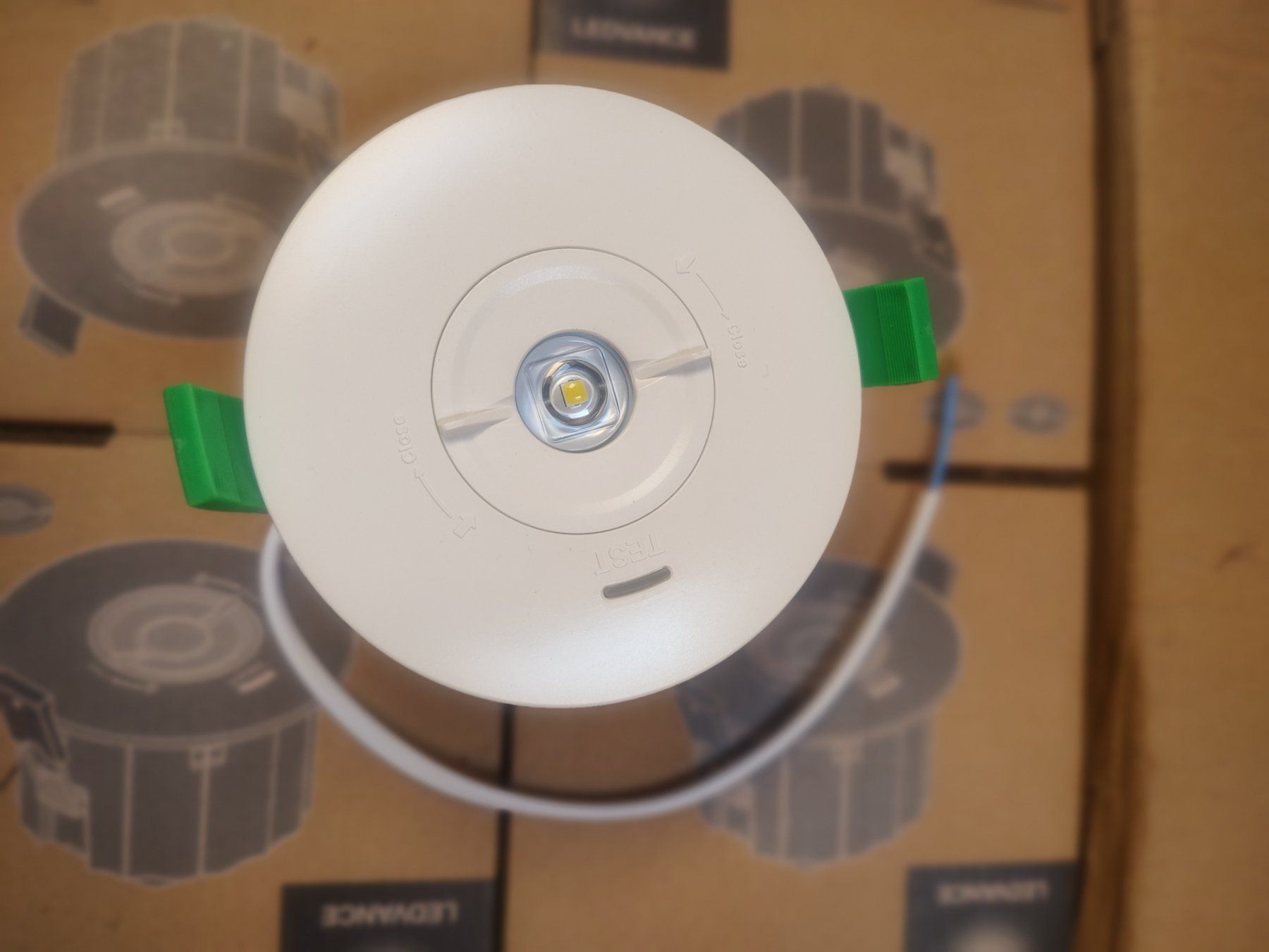 Lampes: Sicherheitsleuchte – Neuf avec emballage d'origine à Turbenthal par jan_8lgp 3